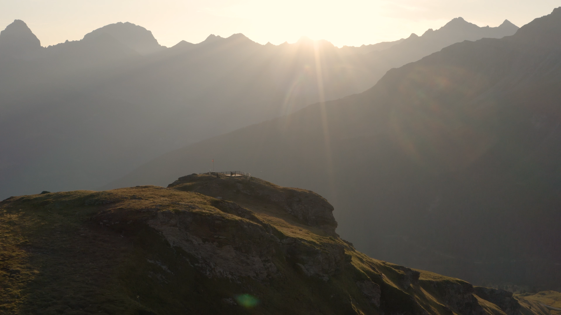 Blick in die Ostschweizer Alpen – dem Zuhause von Swiss Health & Nutrition AG und The Change